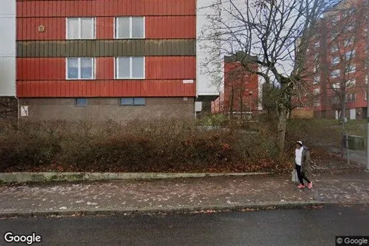 Lägenheter till salu i Upplands Väsby - Bild från Google Street View