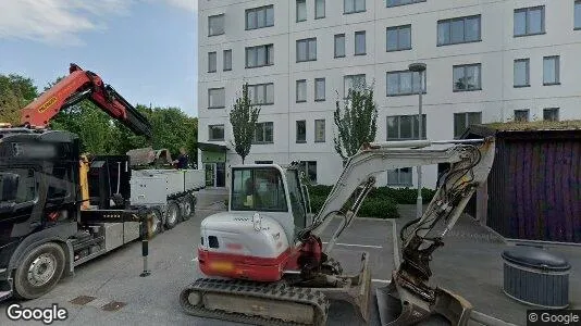 Lägenheter till salu i Huddinge - Bild från Google Street View