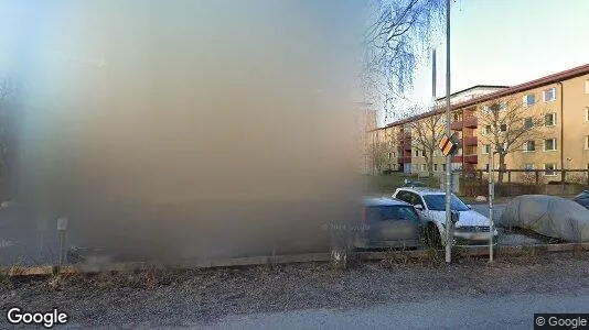 Lägenheter till salu i Huddinge - Bild från Google Street View