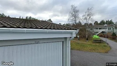 Lägenheter till salu i Upplands Väsby - Bild från Google Street View