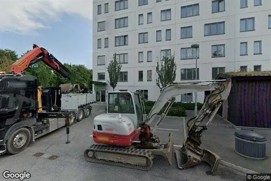 Lägenheter till salu i Huddinge - Bild från Google Street View