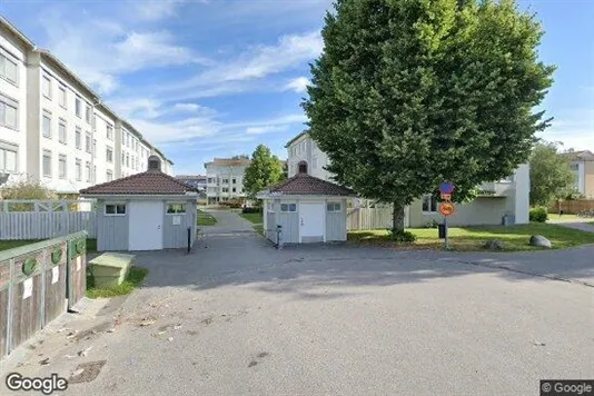 Bostadsrätter till salu i Haninge - Bild från Google Street View