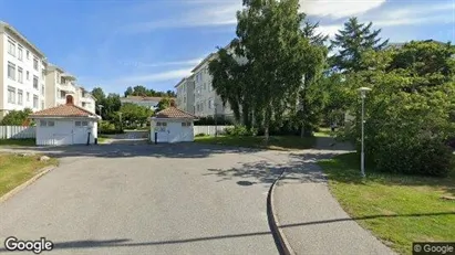 Bostadsrätter till salu i Haninge - Bild från Google Street View