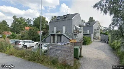 Bostadsrätter till salu i Huddinge - Bild från Google Street View