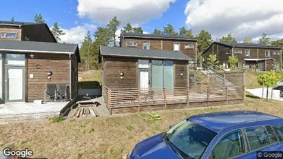 Lägenheter till salu i Huddinge - Bild från Google Street View