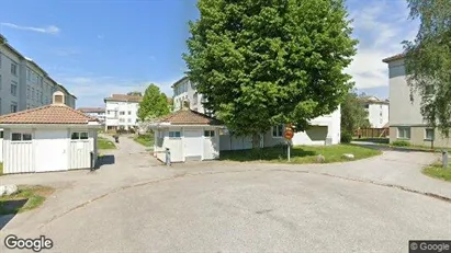 Bostadsrätter till salu i Haninge - Bild från Google Street View