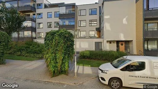 Lägenheter till salu i Huddinge - Bild från Google Street View