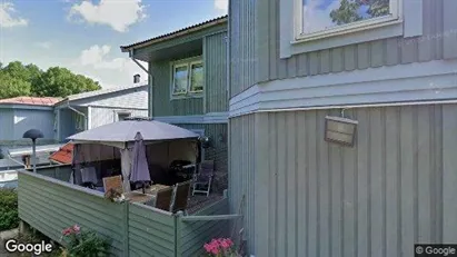 Lägenheter till salu i Huddinge - Bild från Google Street View