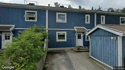 Lägenheter till salu i Botkyrka - Bild från Google Street View