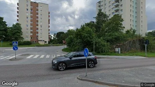 Bostadsrätter till salu i Nacka - Bild från Google Street View