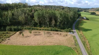 Lantligt belägen tomt söder om Hamburgsund